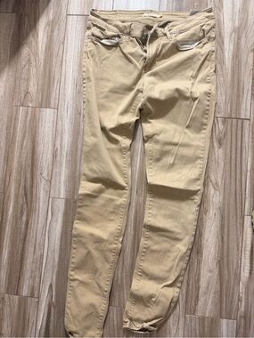 Women’s Skinny Jeans in Beige